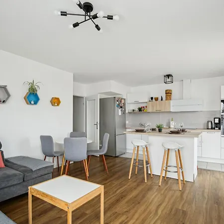 Chic And Comfortable Apart With Parking And Balcony Bezons Exterior photo